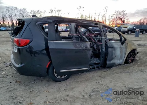 2018 Chrysler Pacifica Touring L z USA, uszkodzony, nr VIN 2C4RC1BG9JR107800